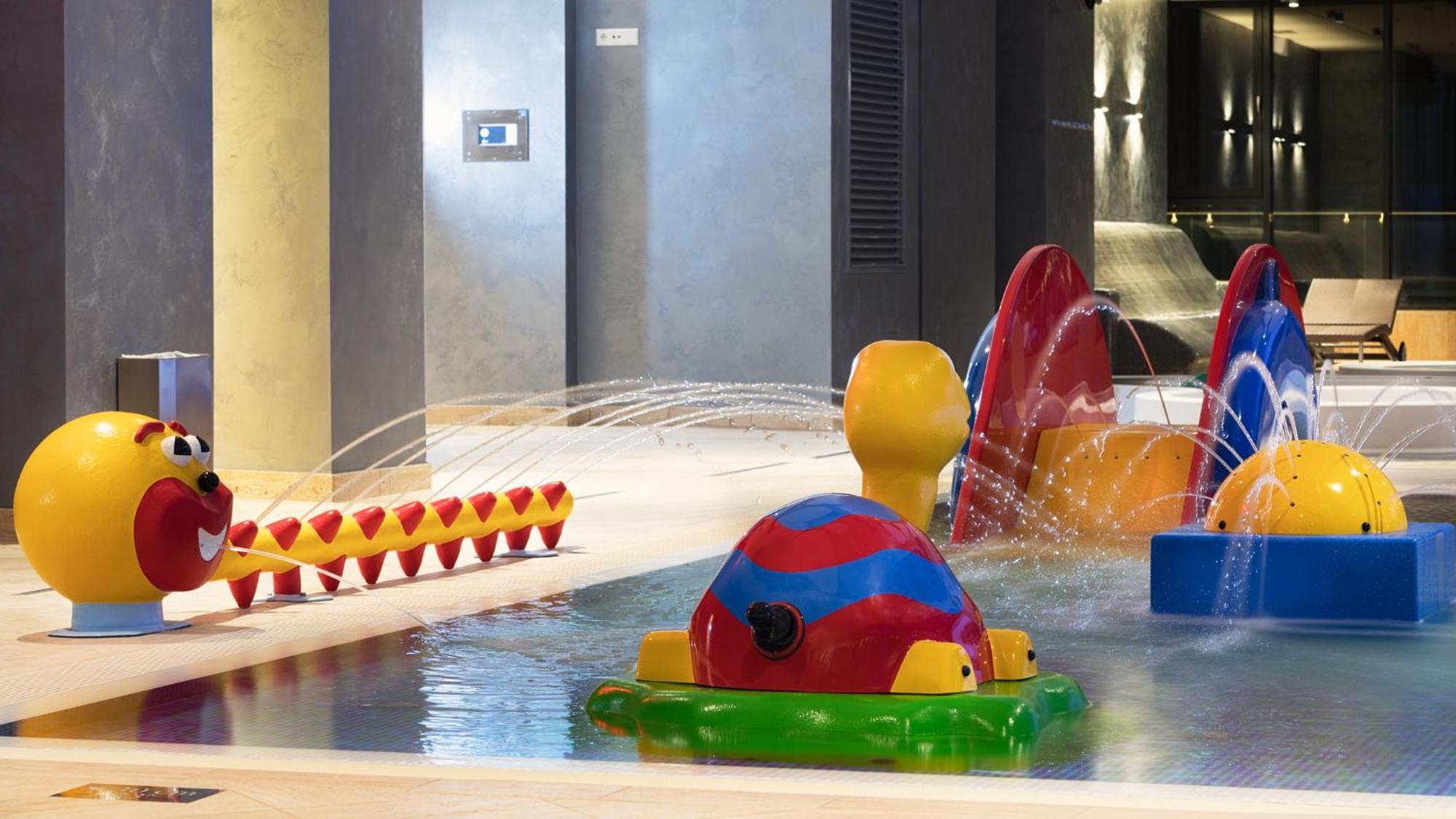 V Spa & Conference Hotel タルトゥ エクステリア 写真
