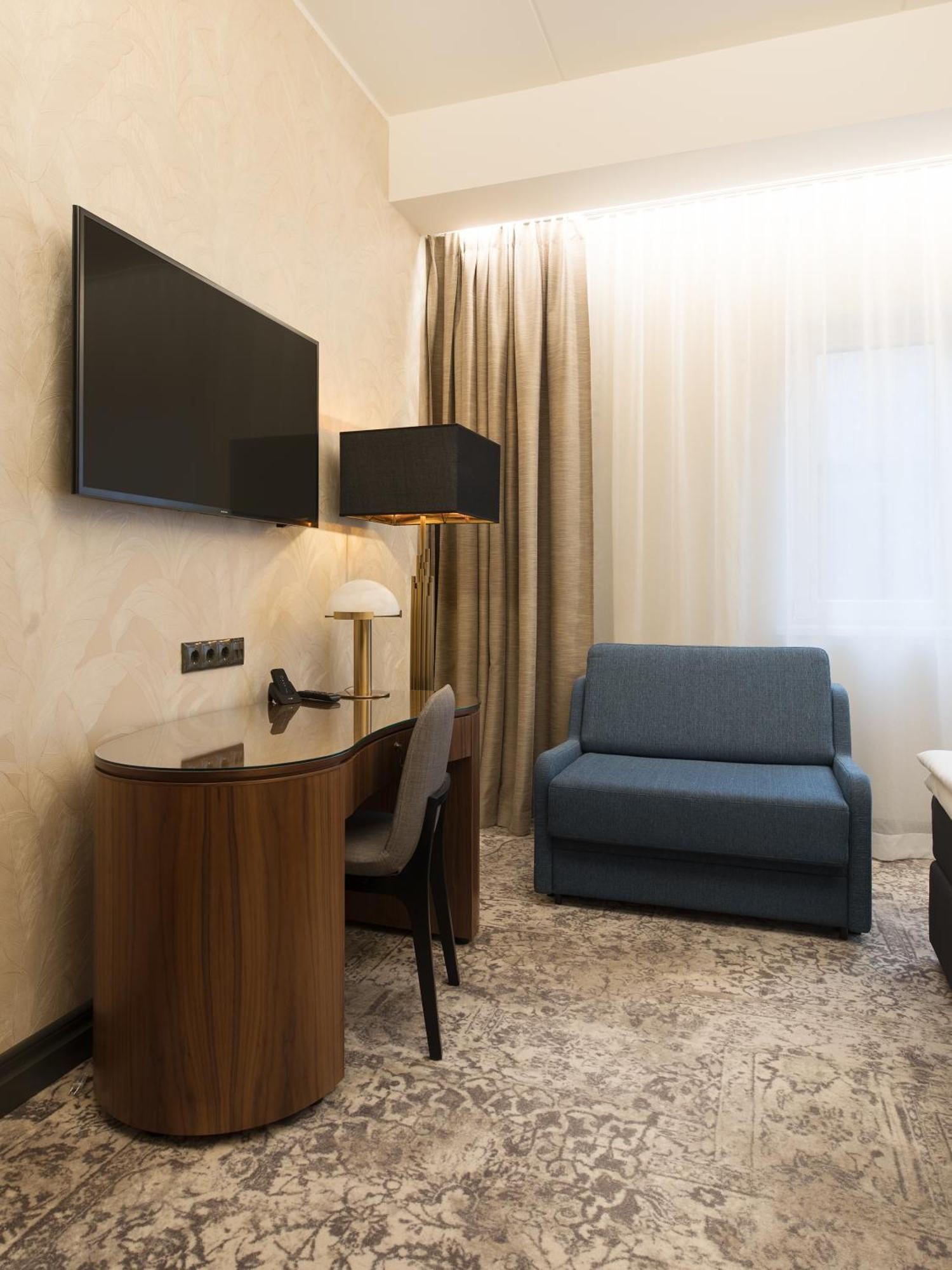 V Spa & Conference Hotel タルトゥ エクステリア 写真